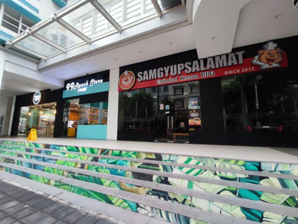Two Palmtree Villas Newport Boulevard Near Naia 3 Pasay City มะนิลา ภายนอก รูปภาพ